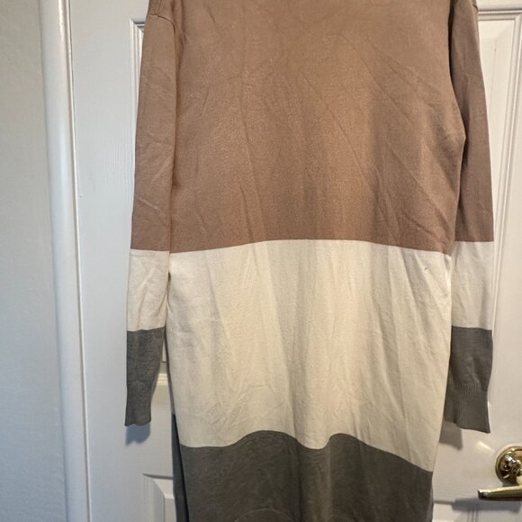Large Lightweight Colorblock Cardigan - Picture 2 of 4